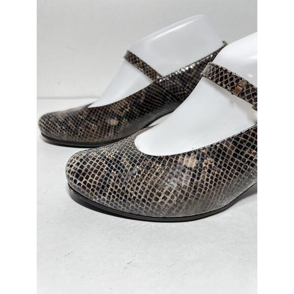 Beautifeel EUC Brown Croc Mary Jane 2.25" Heel Pump Comfort Shoe 38 EU 7.5 US - Picture 2 of 5